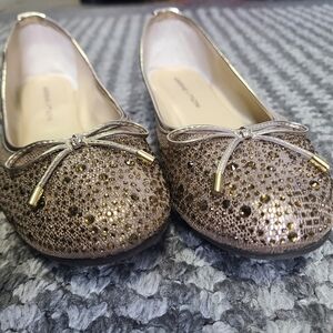 Adrienne Vittadini CATHI Ballet Flats Women's Studs Gold Bling Glam Sparkle 7.5‎